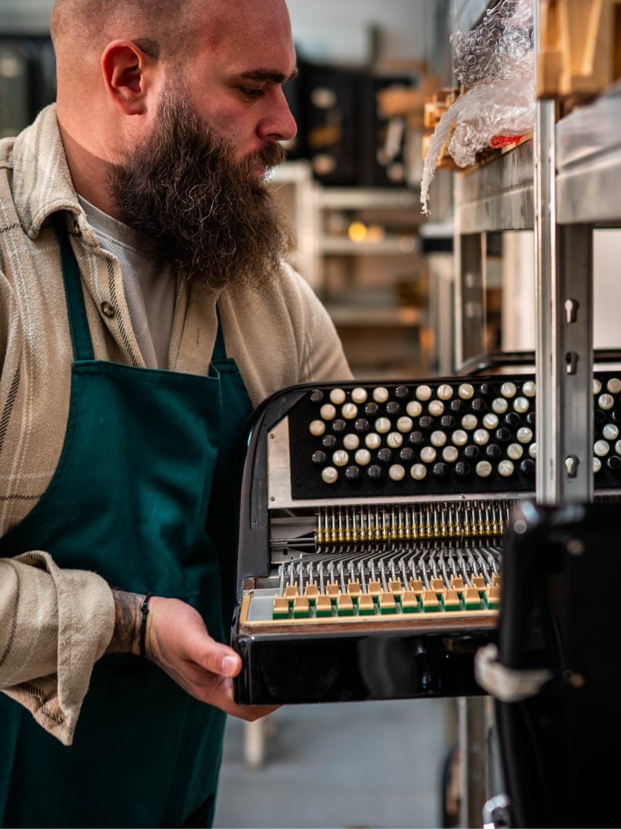 Selling on Trad Market